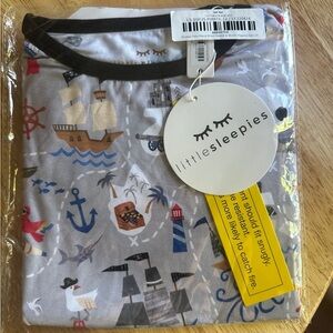 little sleepies pirates map short sleeve / shorts set 3t